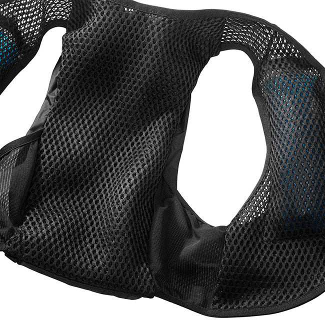 Salomon Active Skin 8 Schwarz Trinkweste, Detail des Anpassungssystems