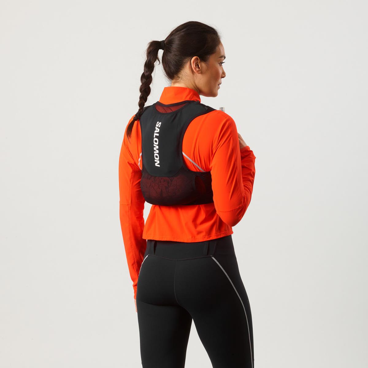 Salomon Sense Pro 6 Schwarz Trinkweste, Detail der Befestigungsriemen