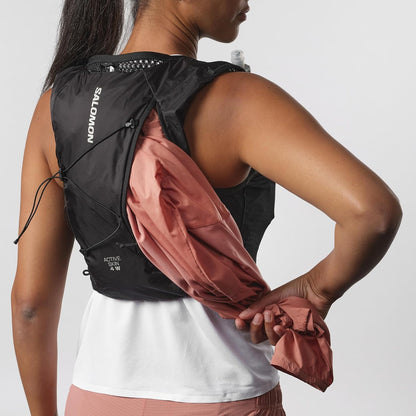 Salomon Active Skin 4 Damen Schwarz Trinkweste, Detail der Befestigungsriemen