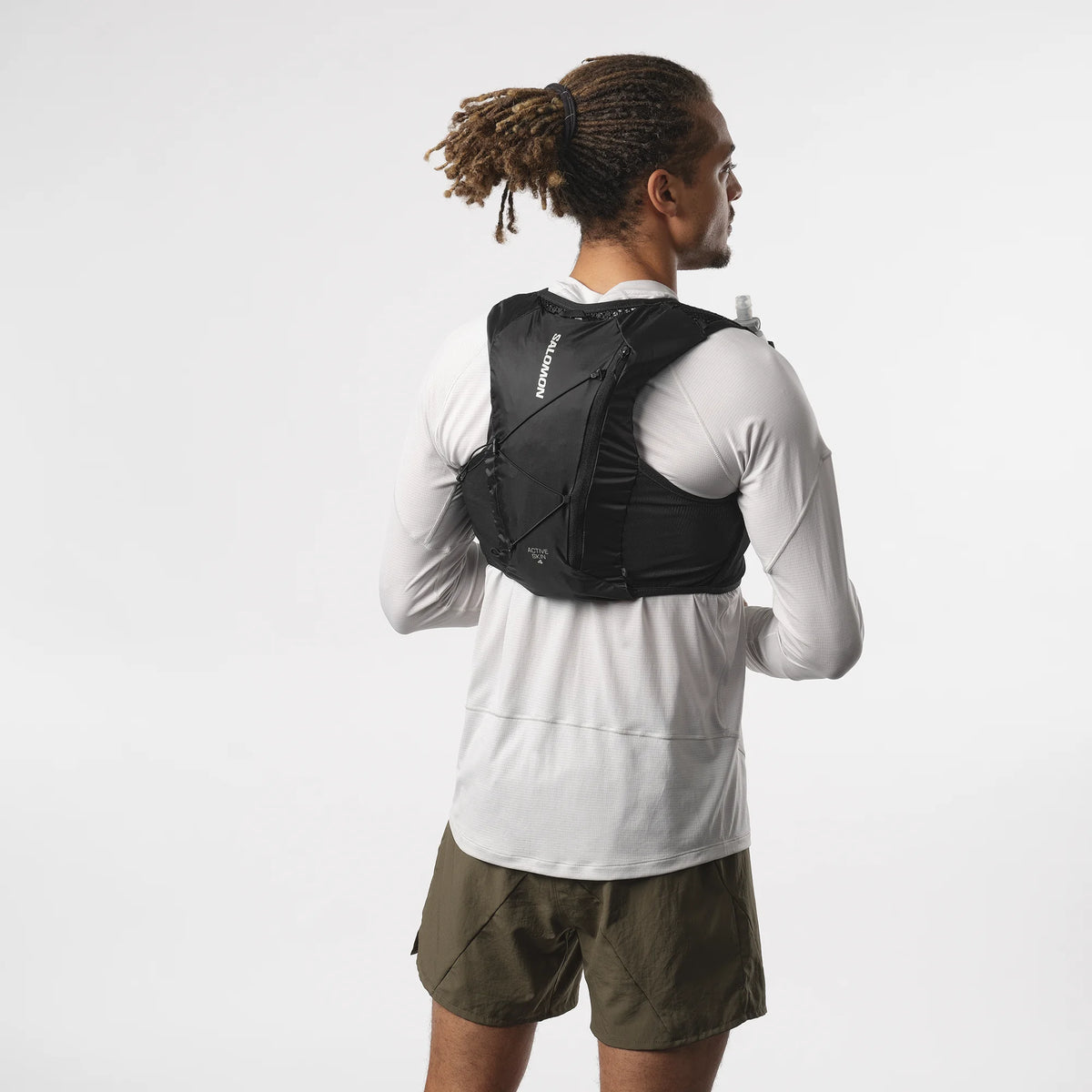 Salomon Active Skin 4 Schwarz Trinkweste, Detail des Anpassungssystems
