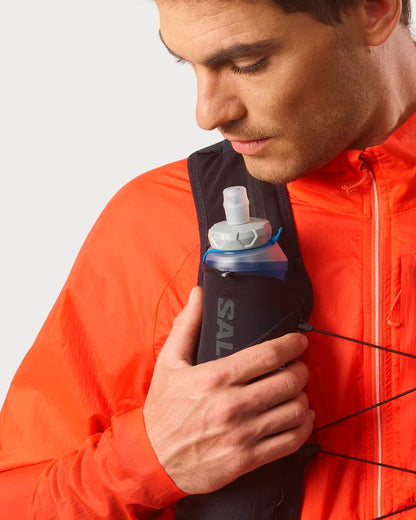 2 × Soft Flasks Salomon Ultra 500 ml 42 mm, Detail von Mundstück und 42-mm-Deckel