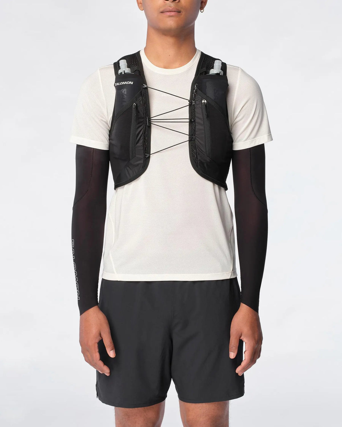 Salomon Active Skin 12 Schwarz Trinkweste, Seitendetail