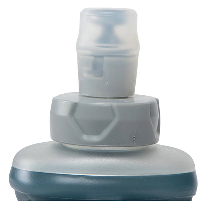 2 × Soft Flasks Salomon 250 ml, Detail von Mundstück und Deckel