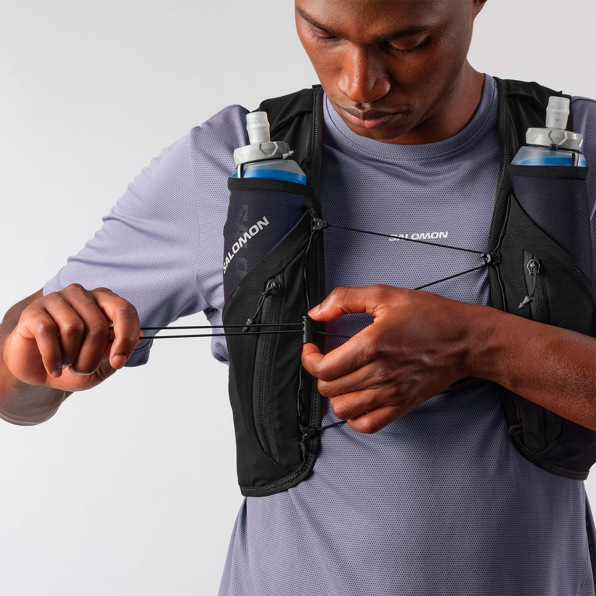 Salomon ADV Skin 12 Schwarz Trinkweste, Seitendetail
