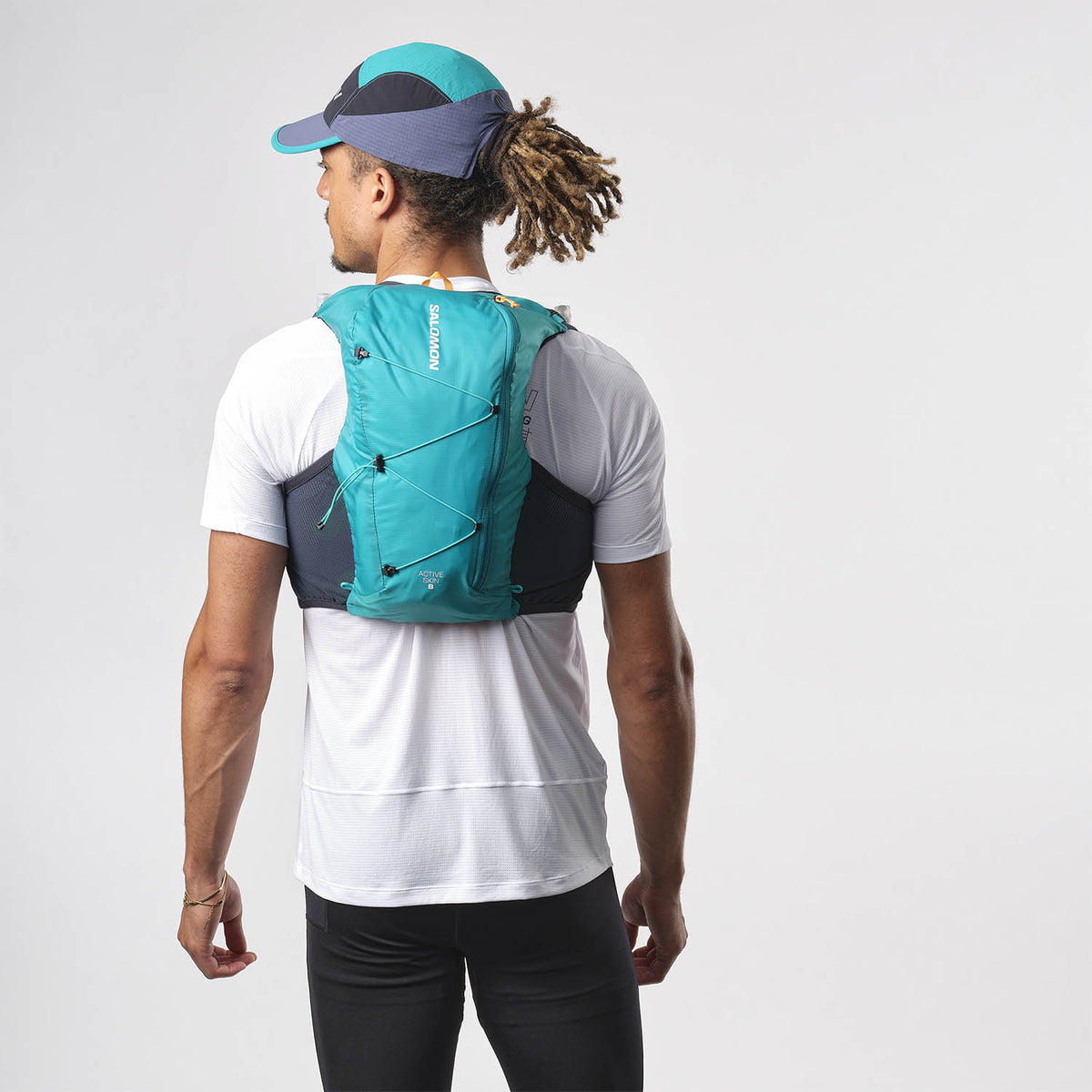 Salomon Active Skin 8 Türkis Trinkweste, Rückansicht
